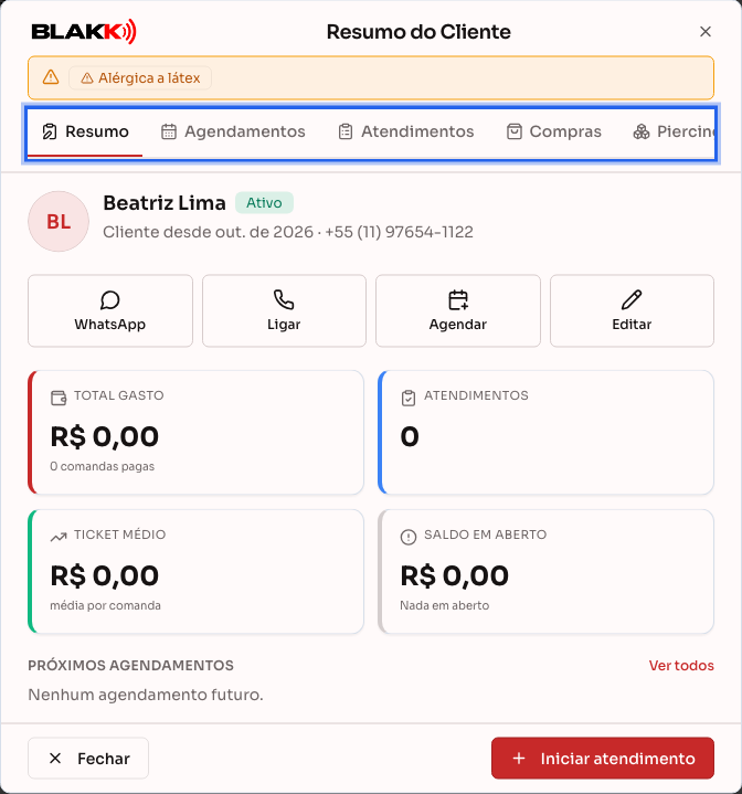 Resumo do Cliente, com a tag de alerta e as abas no topo